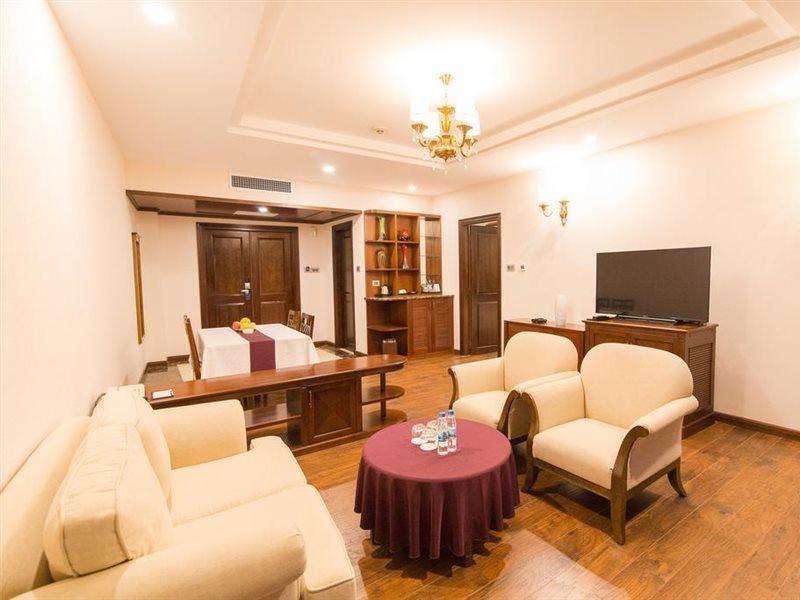 Sai Gon Ha Long Hotel Bagian luar foto