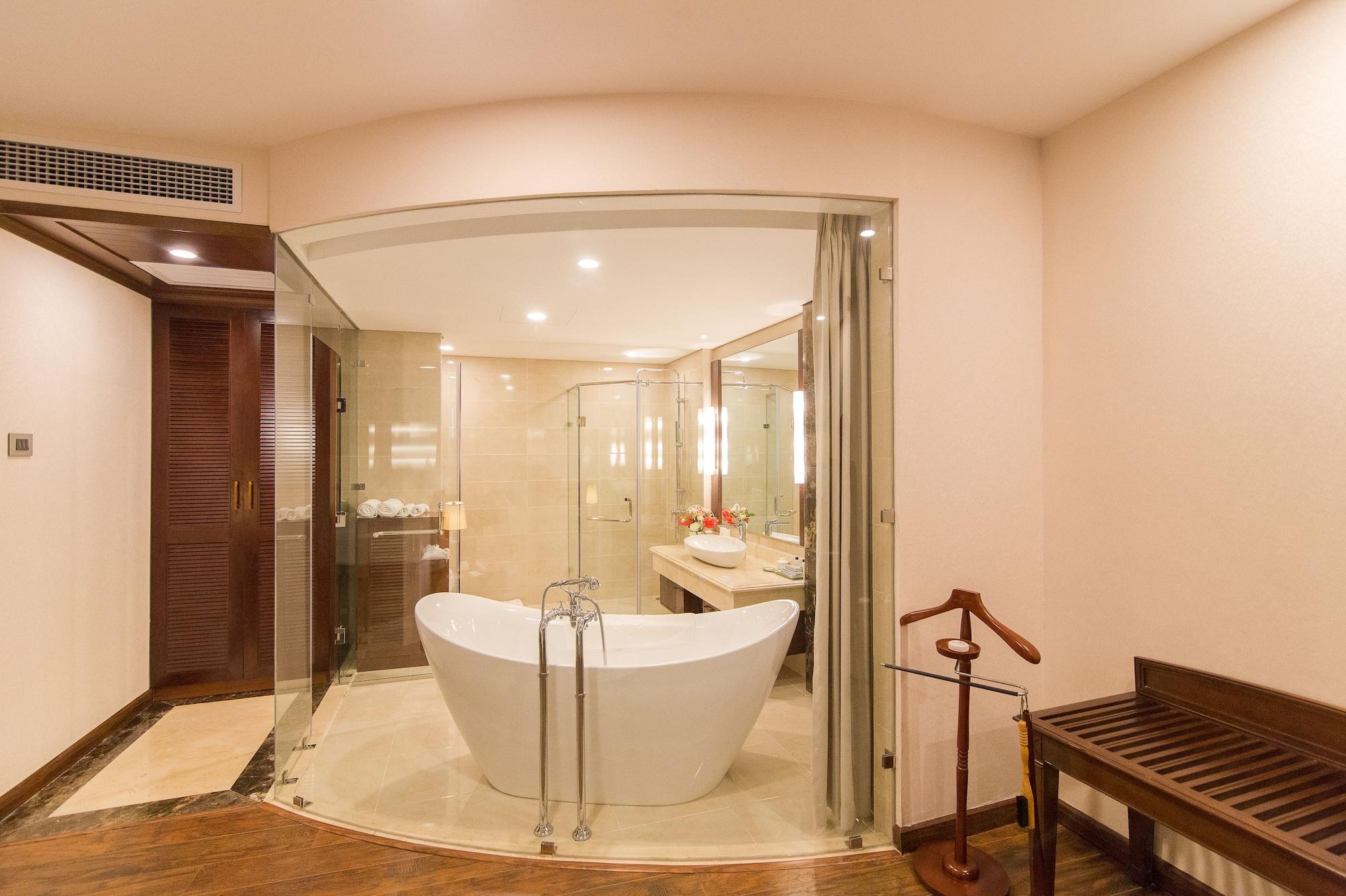 Sai Gon Ha Long Hotel Bagian luar foto