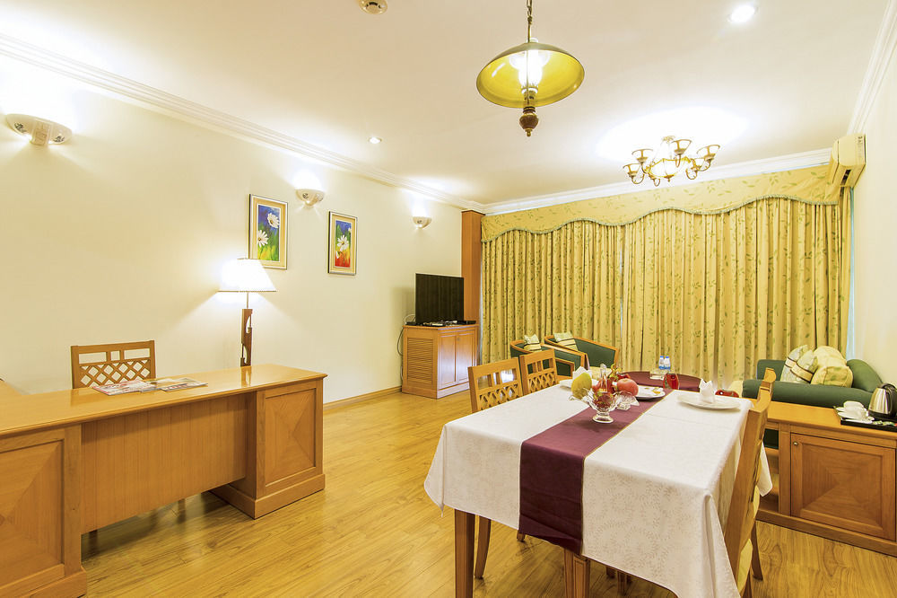 Sai Gon Ha Long Hotel Bagian luar foto